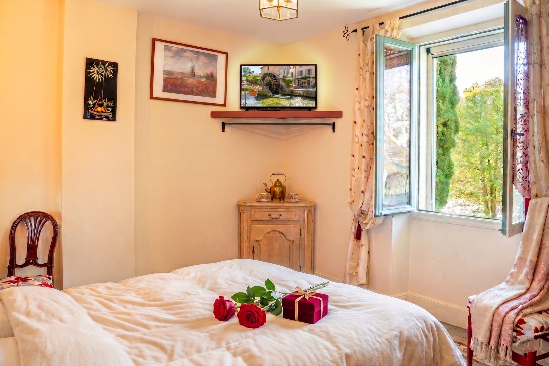 Chambre romantique du gîte de charme au Thor